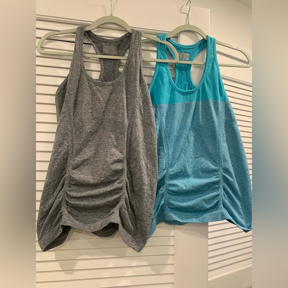 Bundle of 2 Athleta tank tops size medium yoga Pilates running athletic wear